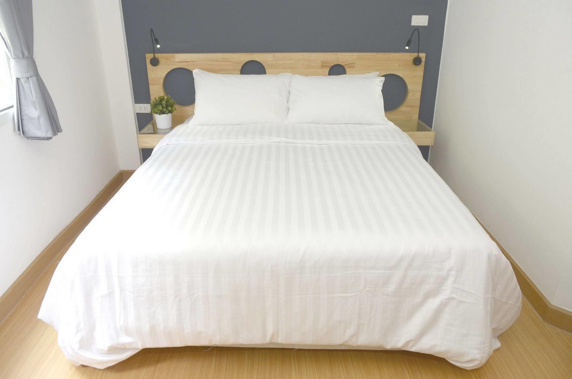 Mybed Ratchada Otel Bangkok Dış mekan fotoğraf